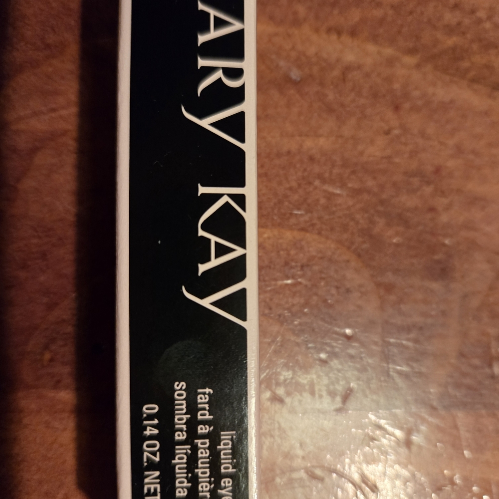 Mary Kay Light Beam Eye Shadow